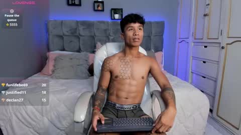 Snapshot of frank98_ chatting on September 13, 11:26 pm frank98_ online show from September 13, 11:26 pm