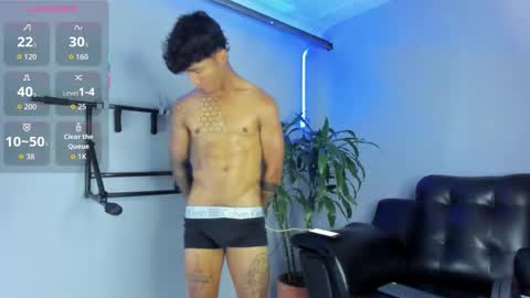 Snapshot of frank98_ chatting on October 1, 8:04 pm frank98_ online show from October 1, 8:04 pm