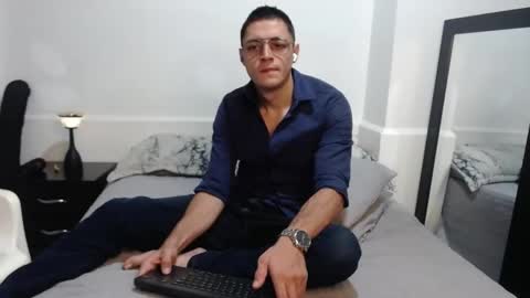 Snapshot of frank_millers chatting on June 5, 6:42 am Frank online show from June 5, 6:42 am