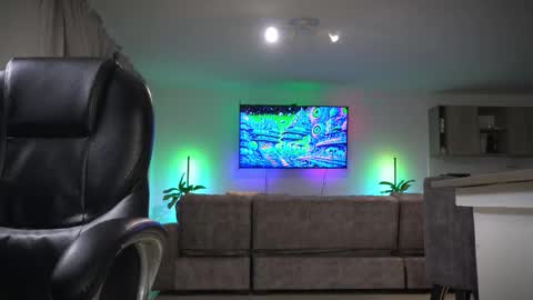 Frank Farrell. Hey remember to give me a thumbs up Ty online show from January 17, 4:50 am