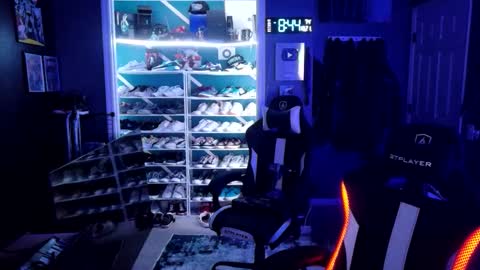 frankievw9 online show from October 22, 12:44 am