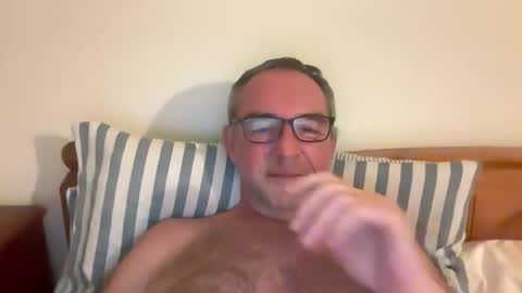 Snapshot of franksgreat chatting on February 24, 2:09 am franksgreat online show from February 24, 2:09 am