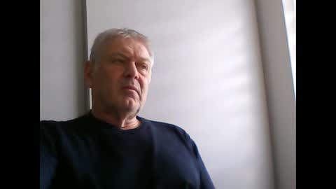 Snapshot of frannkboy61 chatting on March 31, 9:10 am frannkboy61 online show from March 31, 9:10 am