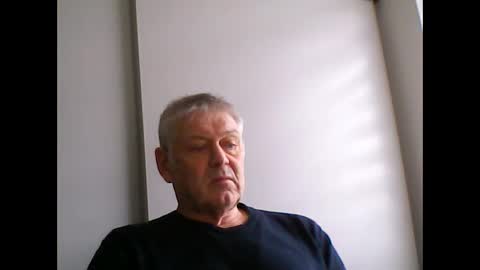 Snapshot of frannkboy61 chatting on April 2, 12:03 pm frannkboy61 online show from April 2, 12:03 pm