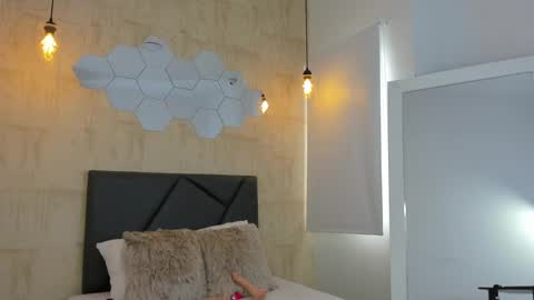 Fransheska online show from February 19, 5:27 pm