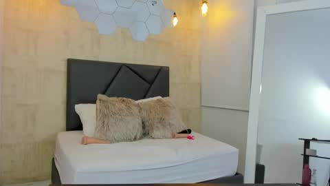 Fransheska online show from February 20, 10:15 pm