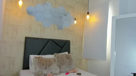 Fransheska online show from February 27, 10:20 pm