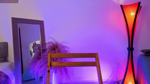 Fransheska online show from April 20, 11:46 am