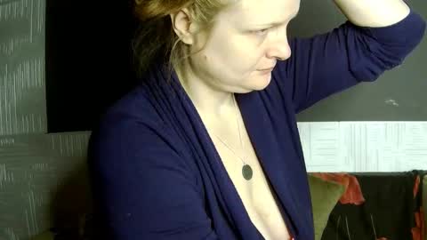 Snapshot of frauket chatting on November 18, 11:36 am FrauKet online show from November 18, 11:36 am