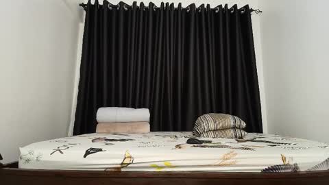 freaky_bunnies online show from February 7, 7:28 pm