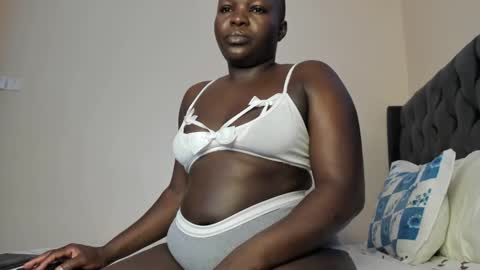 Snapshot of freaky_maria chatting on January 10, 4:22 am Maria online show from January 10, 4:22 am