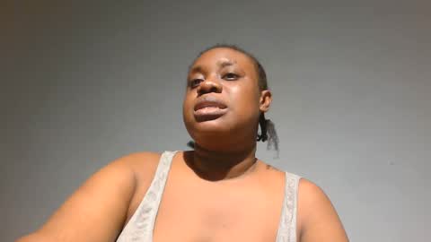 freaky slut5 online show from October 28, 7:05 pm