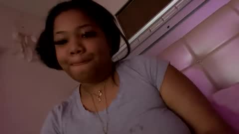 Snapshot of freakymaa chatting on February 5, 5:23 am Freakymaa online show from February 5, 5:23 am