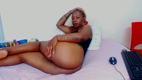 FreakyScarlet00 online show from September 13, 8:30 pm