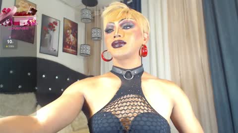 FREAKY ZIZI online show from April 7, 1:17 am