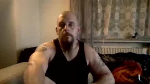 frecherkerl88007 online show from March 31, 3:19 am