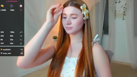 Snapshot of freckle_diyana chatting on February 8, 12:49 am Diyana online show from February 8, 12:49 am