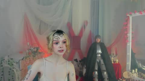 Snapshot of freckle_diyana chatting on February 15, 2:15 am Diyana online show from February 15, 2:15 am