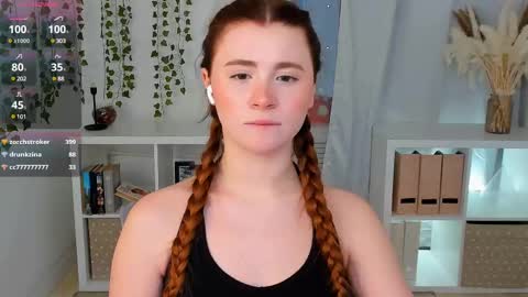 Snapshot of freckle_diyana chatting on March 8, 6:21 am Diyana online show from March 8, 6:21 am