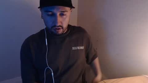 fred_555 online show from September 15, 10:04 am