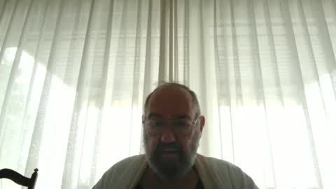 Snapshot of fredaldavid chatting on December 8, 10:30 am David Fredal online show from December 8, 10:30 am