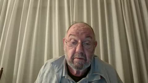 Snapshot of fredaldavid chatting on January 4, 5:05 pm David Fredal online show from January 4, 5:05 pm