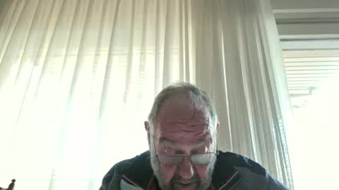 Snapshot of fredaldavid chatting on January 12, 3:25 pm David Fredal online show from January 12, 3:25 pm