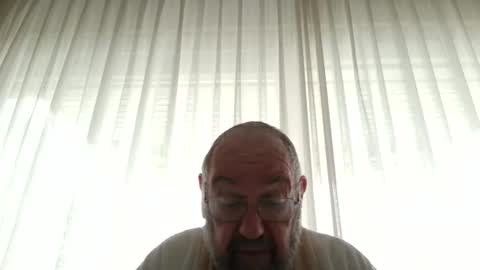 Snapshot of fredaldavid chatting on January 17, 9:28 am David Fredal online show from January 17, 9:28 am