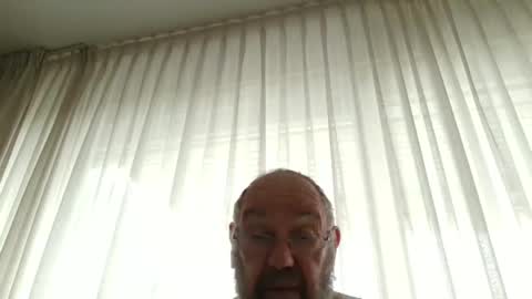 Snapshot of fredaldavid chatting on January 22, 9:13 am David Fredal online show from January 22, 9:13 am