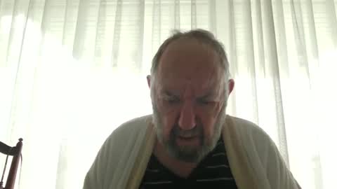 Snapshot of fredaldavid chatting on October 14, 8:15 am David Fredal online show from October 14, 8:15 am