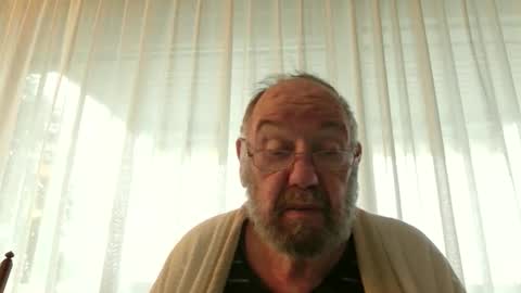 Snapshot of fredaldavid chatting on October 20, 8:04 am David Fredal online show from October 20, 8:04 am