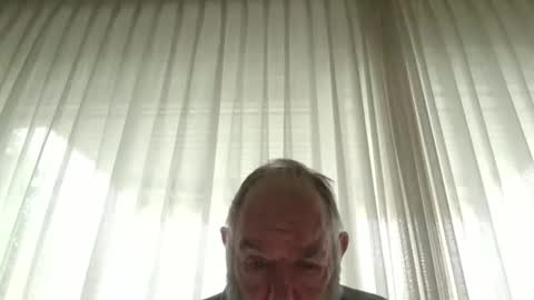 Snapshot of fredaldavid chatting on October 22, 8:14 am David Fredal online show from October 22, 8:14 am