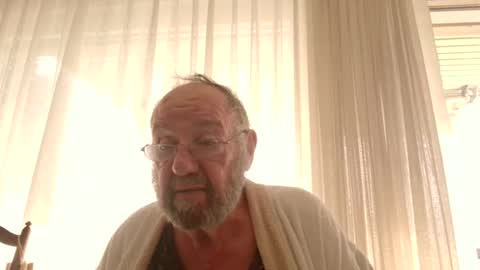 Snapshot of fredaldavid chatting on October 29, 9:11 am David Fredal online show from October 29, 9:11 am