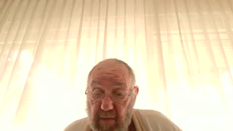 Snapshot of fredaldavid chatting on October 30, 9:00 am David Fredal online show from October 30, 9:00 am