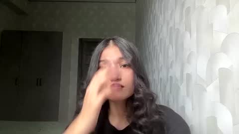 Mia online show from June 20, 5:21 am