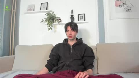 Freddie online show from April 22, 5:43 am