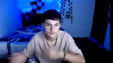 Snapshot of freddy_romans2 chatting on November 3, 2:02 am freddy romans online show from November 3, 2:02 am