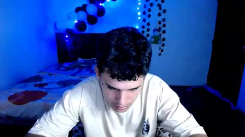 Snapshot of freddy_romans2 chatting on November 11, 2:22 am freddy romans online show from November 11, 2:22 am