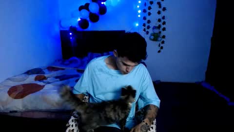 Snapshot of freddy_romans2 chatting on November 12, 2:50 pm freddy romans online show from November 12, 2:50 pm