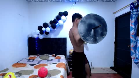 Snapshot of freddy_romans2 chatting on December 14, 3:23 am freddy romans online show from December 14, 3:23 am