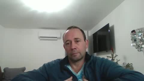 fredodu41 online show from December 22, 9:33 am