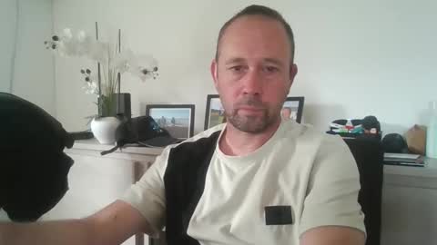 Snapshot of fredodu41 chatting on May 1, 11:26 am fredodu41 online show from May 1, 11:26 am