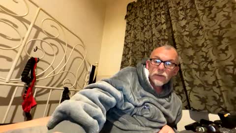 Snapshot of free4haul chatting on November 23, 2:06 pm free4haul online show from November 23, 2:06 pm