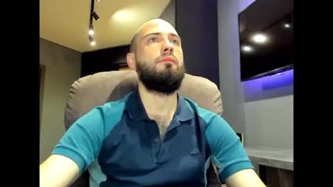 Snapshot of free_man___ chatting on July 20, 9:23 am Andrew online show from July 20, 9:23 am