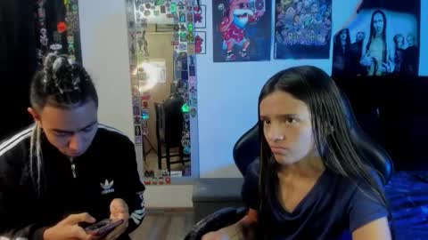 Snapshot of free_soul666 chatting on October 28, 3:25 pm laura online show from October 28, 3:25 pm