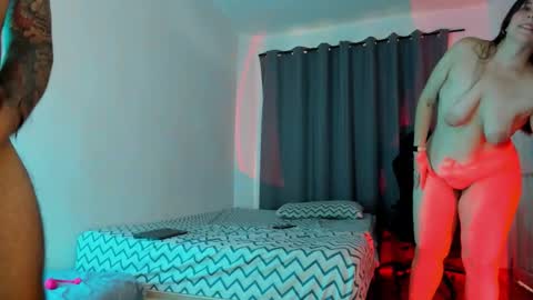 Snapshot of freelovecpl chatting on December 5, 2:47 pm Peter Maca online show from December 5, 2:47 pm