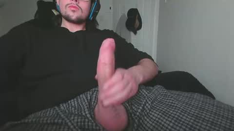 Snapshot of freemycums chatting on December 7, 1:47 am freemycums online show from December 7, 1:47 am