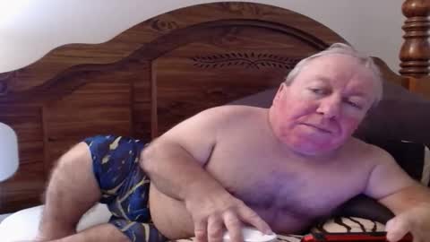 Snapshot of freemysoul4748 chatting on November 15, 7:27 am Cute Lil Man online show from November 15, 7:27 am