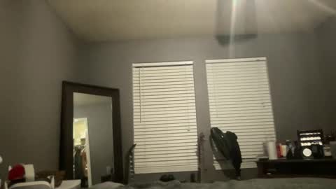 Snapshot of freestyleneary1989 chatting on December 13, 4:33 am Uncutforyou online show from December 13, 4:33 am