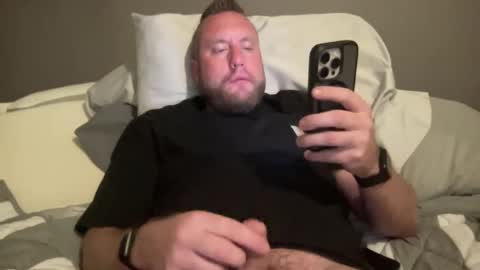 Snapshot of freestyleneary1989 chatting on September 17, 3:41 am Uncutforyou online show from September 17, 3:41 am